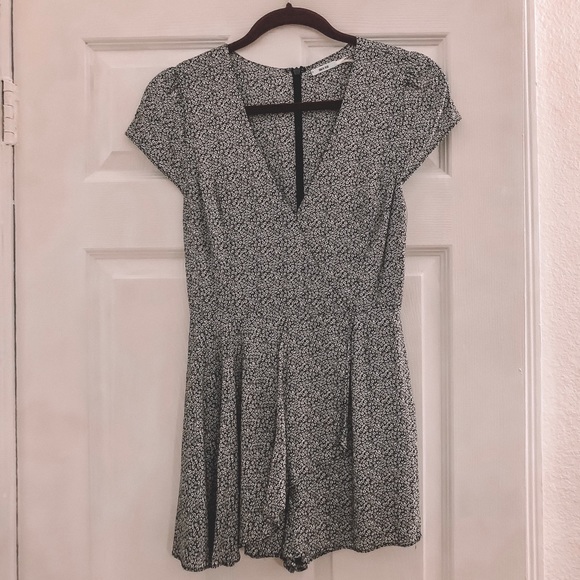 Kimchi Blue Romper - Picture 2 of 3